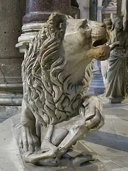 Лев, терзающий лошадь