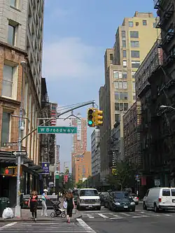 Пересечение с Чеймберс-стрит