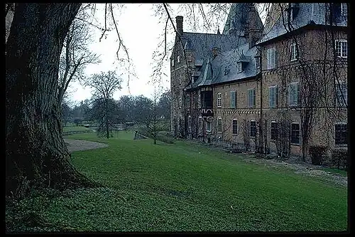 Южный флигель замка