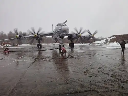 Ту-142МР - гонка двигателей.