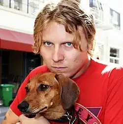 Сигалл и его собака Фэнни, 2016 год