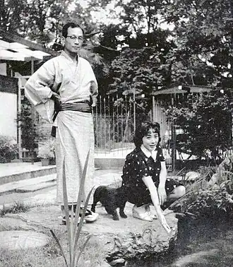Умэцугу Иноуэ с женой, киноактрисой Юмэдзи Цукиока (фото 1959 года)