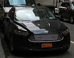 Немаркированный автомобиль Ford Fusion 2015 года выпуска. Используется: детективами, офицерами патрульного дивизиона, или же ESU.