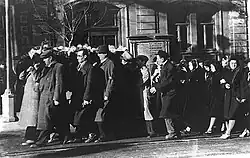 Оригинальный текст (рус.)Похороны Узеира Гаджибекова в Баку