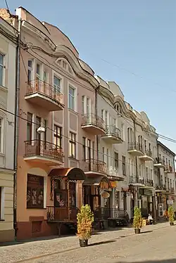 Жилые дома-близнецы №№ 16, 14 и 12