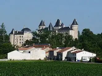 Вид замка с востока