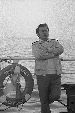 Морозов на теплоходе ДВМП названном в честь Марата Казея, подвигу которого посвящены ряд книг писателя