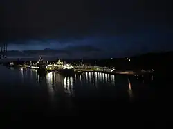 Западная гавань ночью