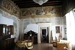 Центральный зал