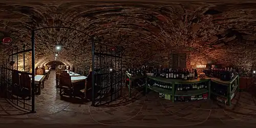 Винные подвалы на Замковой Горе