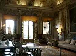 Один из интерьеров виллы