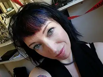 Блу в апреле 2013 года