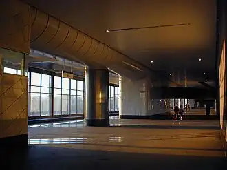 Зал станции.26 мая 2003 года