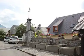 Фонтан-поилка