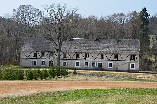 Дом работников бывшей мызы Ней-Розен