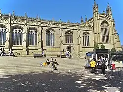 Боковой фасад, алтарь справа