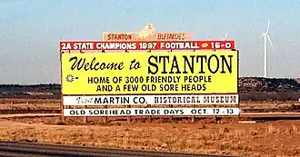 Дорожный знак «Добро пожаловать в Стантон» на автомагистрали I-20