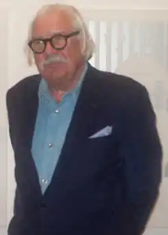 на выставке своих работ в 2007 году в Эммерихе