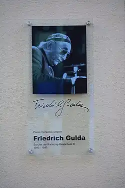 "Фридрих Гульда"