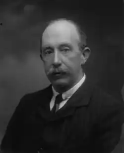 Уильям Хенейдж Легг, 6-й граф Дартмут (1907 год)