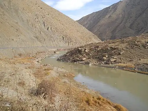 Верховья реки.Течение с севера на юг.Армянское нагорье.