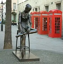 Юная балерина, бронза. Королевский театр Ковент-Гарден