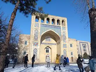 Порта мавзолея Юнусхана