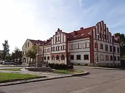 Дома на центральной площади