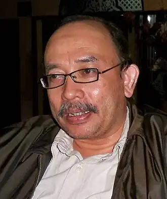 Лауреат 2003 года поэт и драматург Мохд. Зефри Ариф (Бруней)