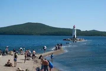 Вид со стороны полуострова Шкота